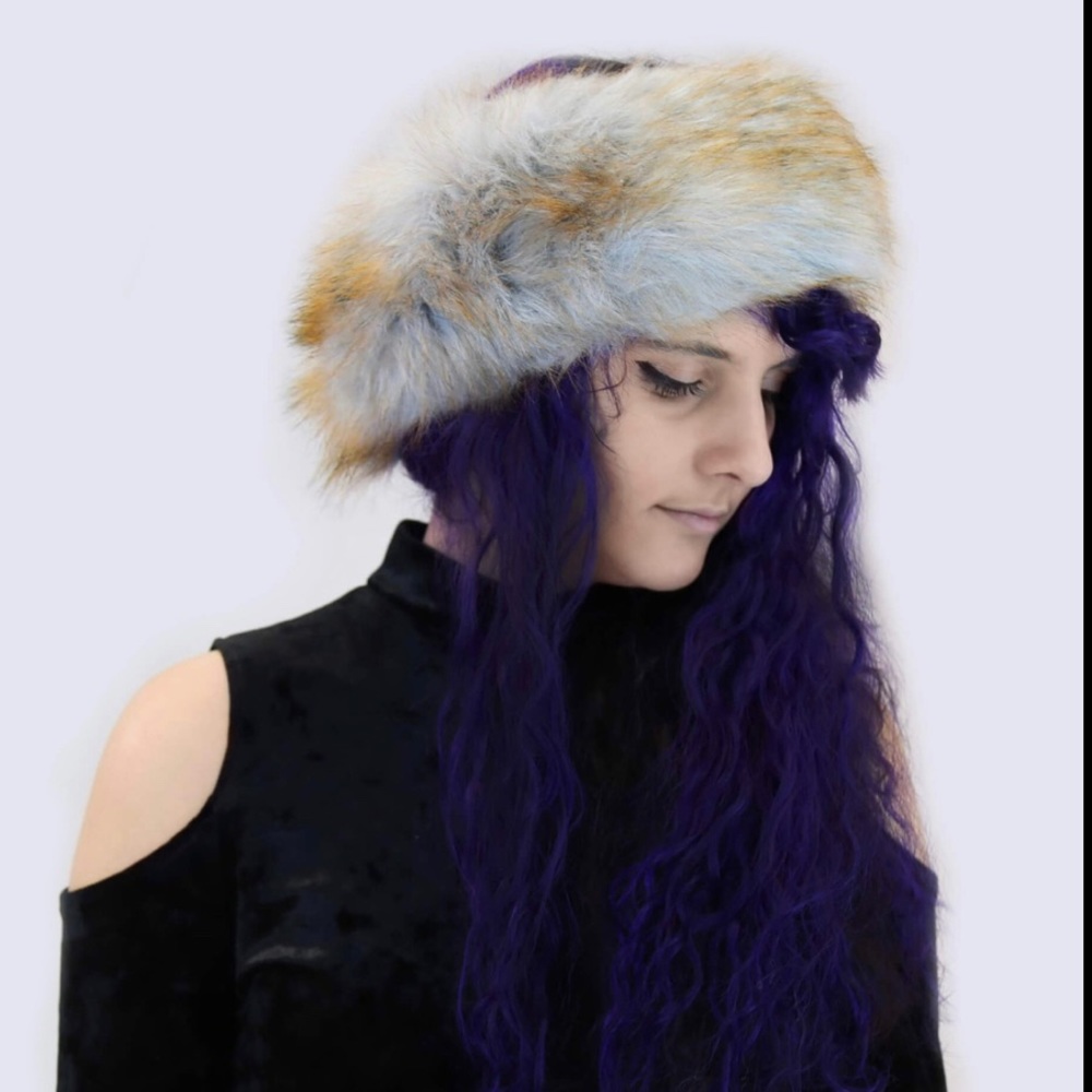 Surell Faux Fur headband or scarf.